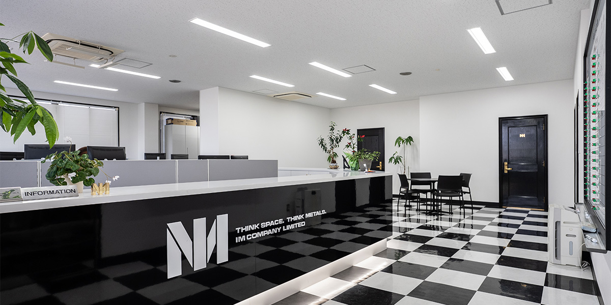 2F受付とパブリックスペース