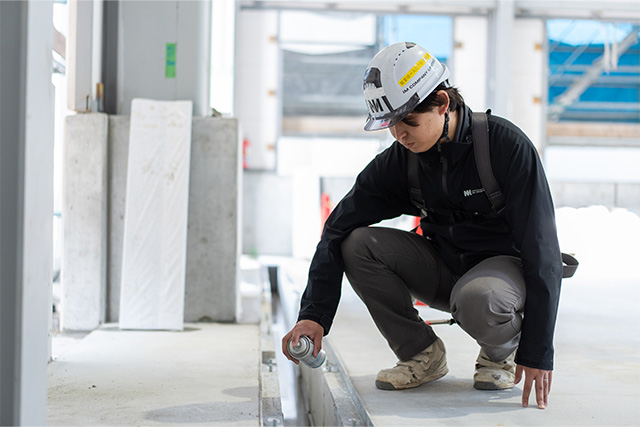 施工確認のマーキングを行っています。